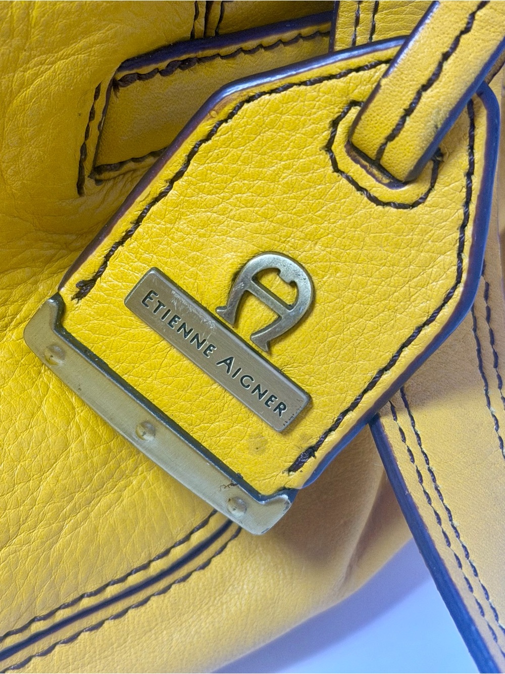 Vintage Etienne Aigner Mustard Yellow Leather Shoulder Bag with Aigner Hardware - Picture 6 of 11